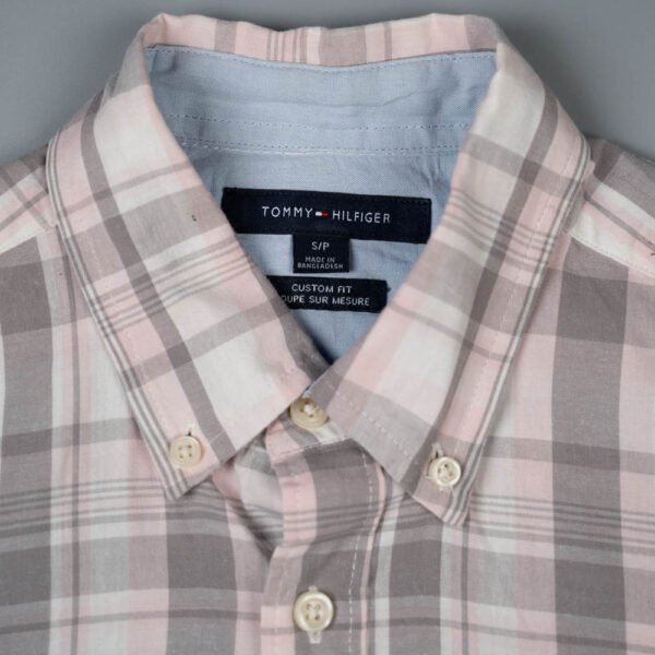 TOMMY HILFIGER CUSTOM FIT ALL SEASON STRETCH DRESS SHIRT - Image 3